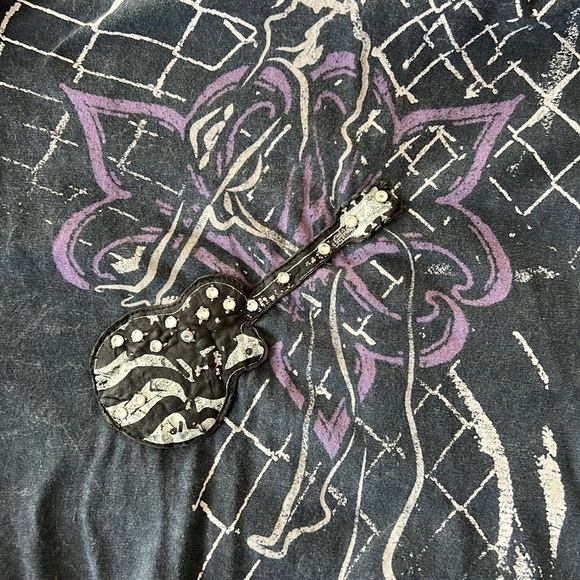 Doctrine “Rock My World” Graphic T-Shirt - Picture 6 of 8